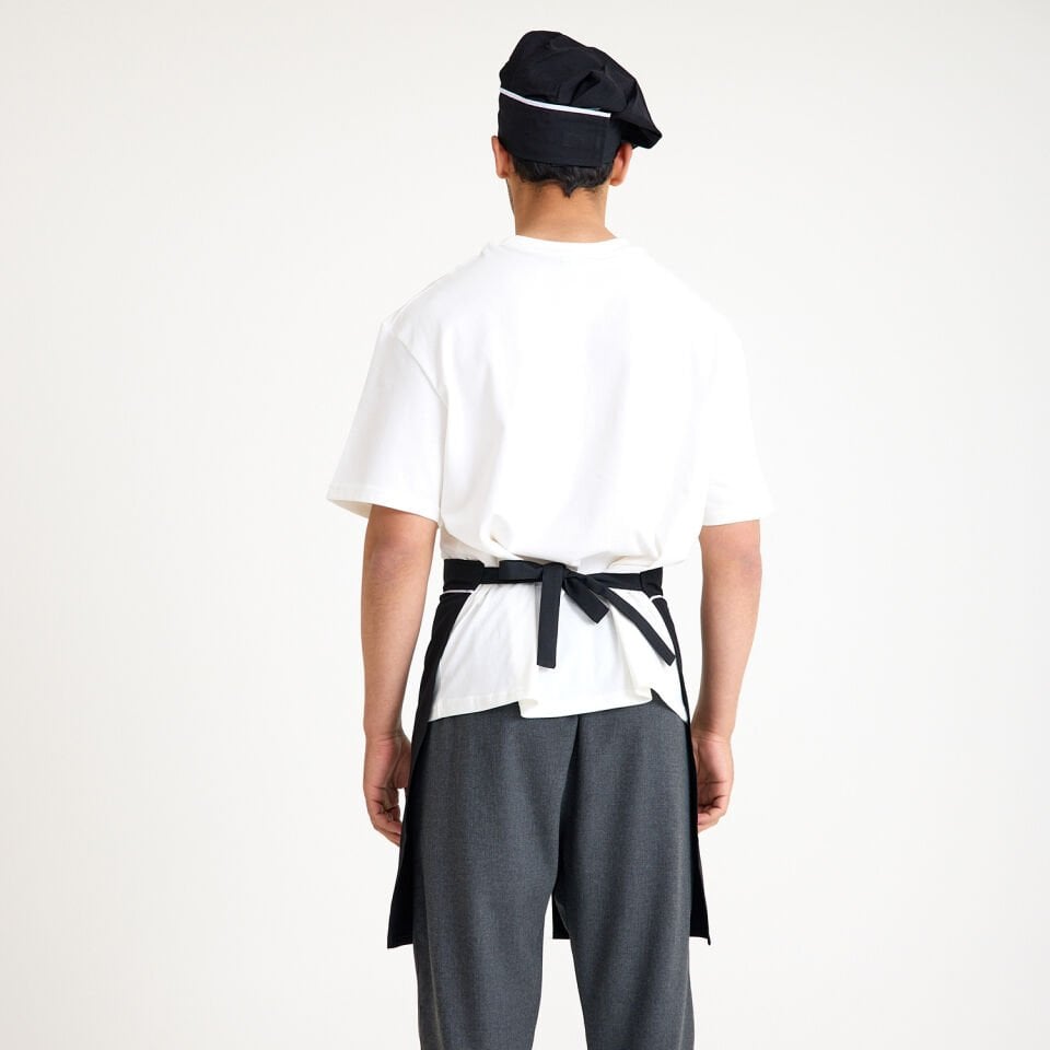 Siyah Biyeli Cepli Yırtmaçlı Yarım Önlük