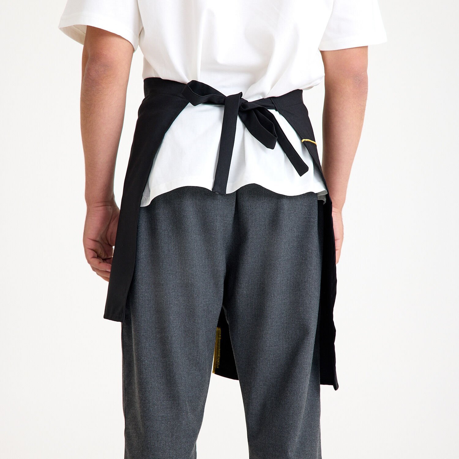 Siyah Altın Sarı Ara Biyeli Yarım Önlük