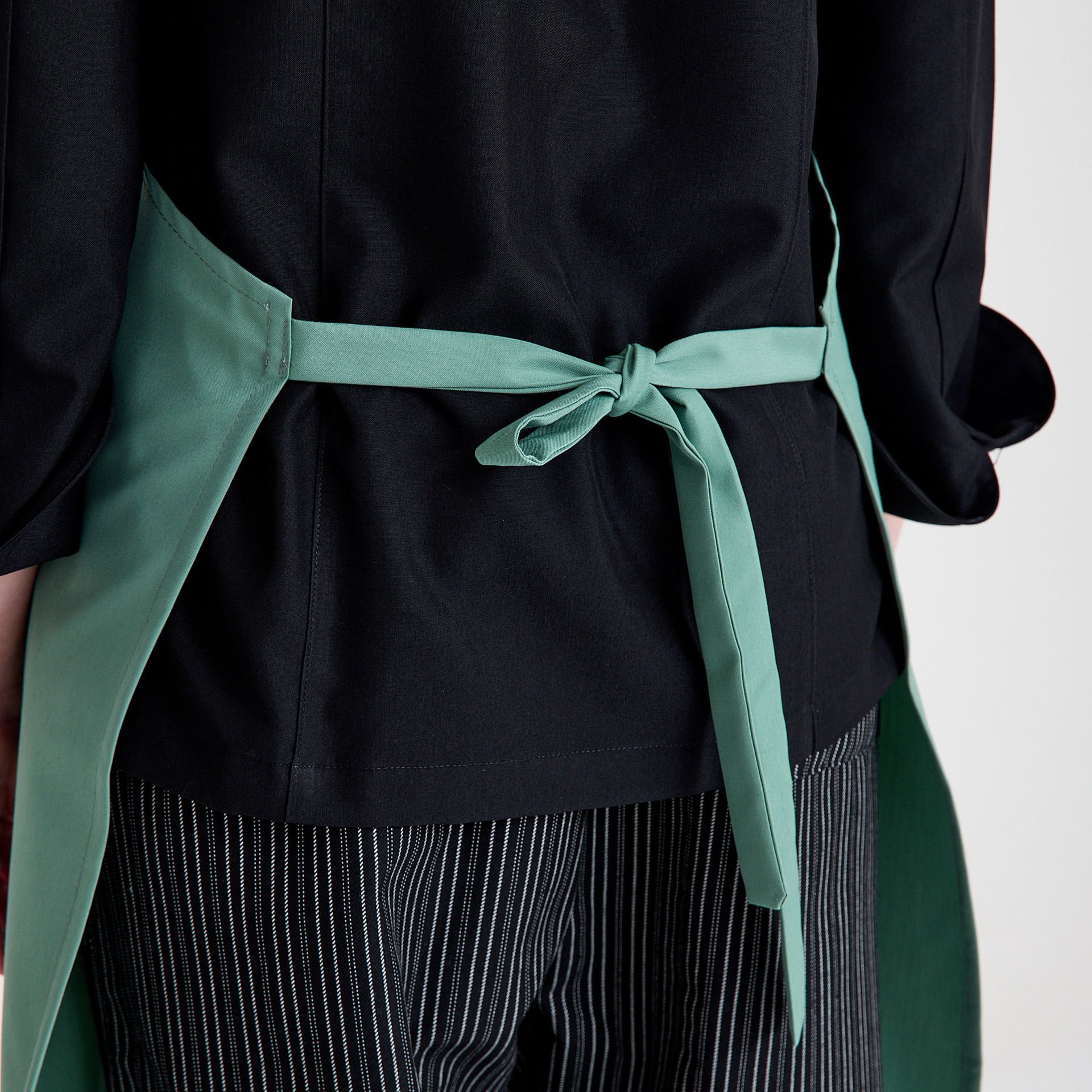 Yeşil Alpaka Askılı Önlük