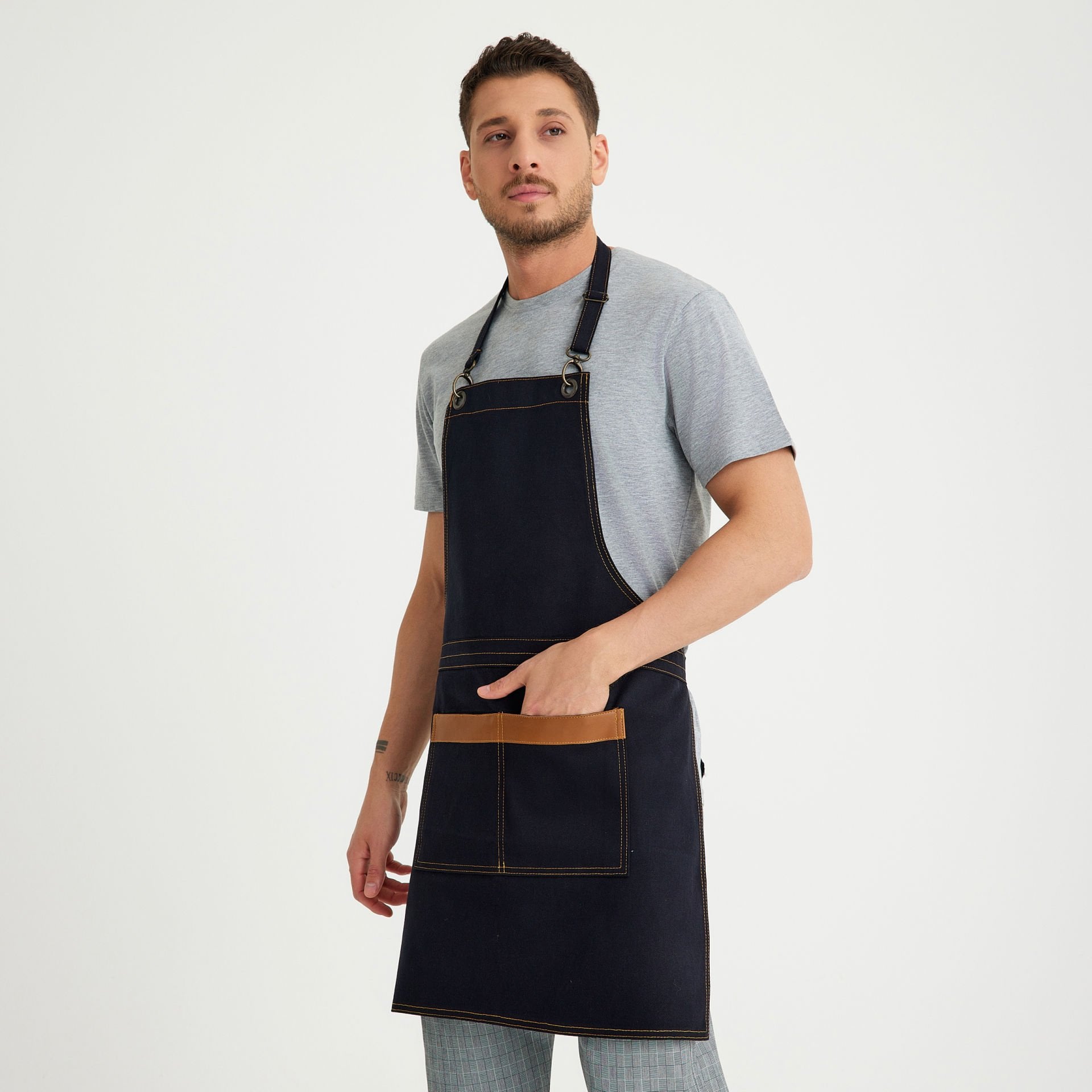 Siyah Kot Askılı Cepli Önlük