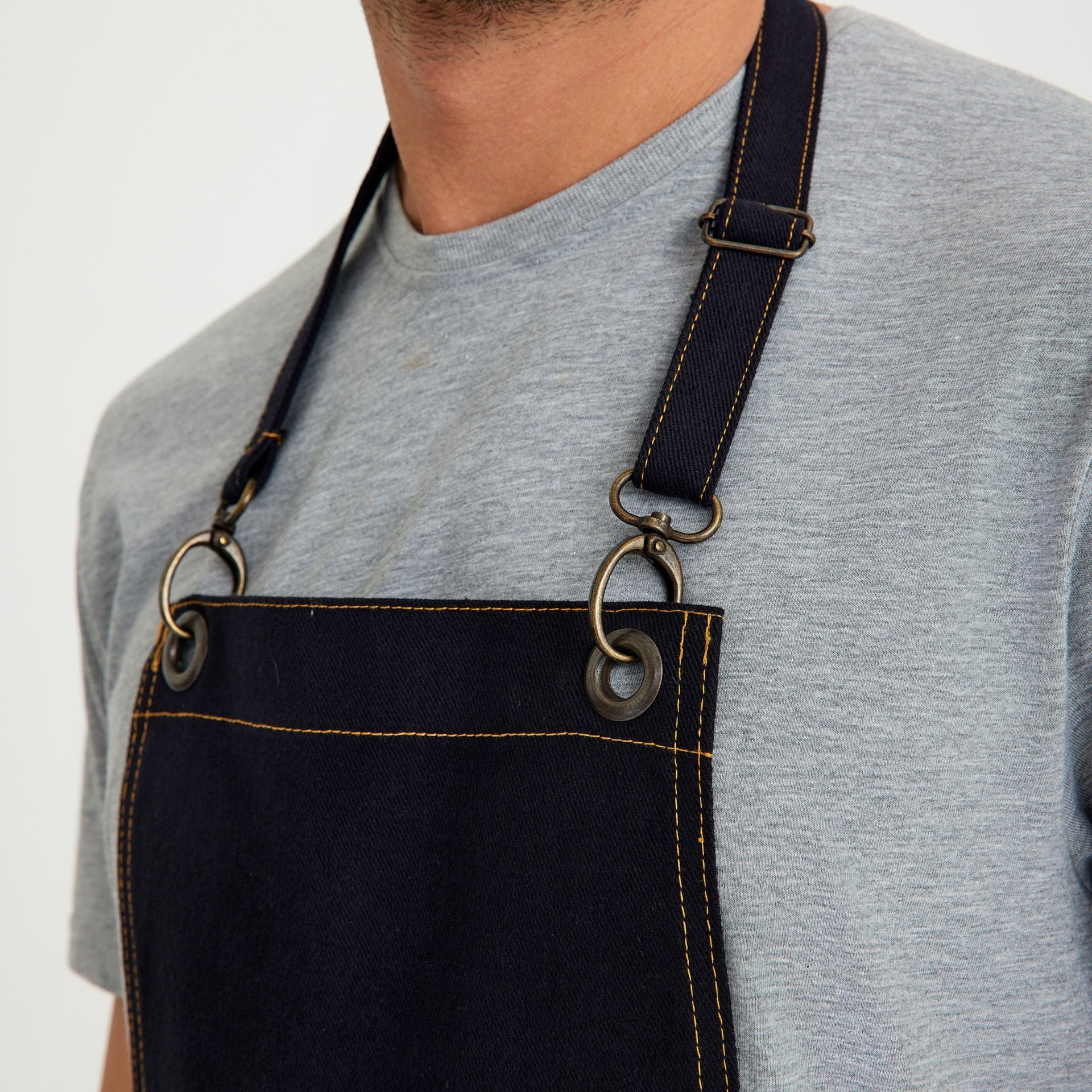 Siyah Kot Askılı Cepli Önlük