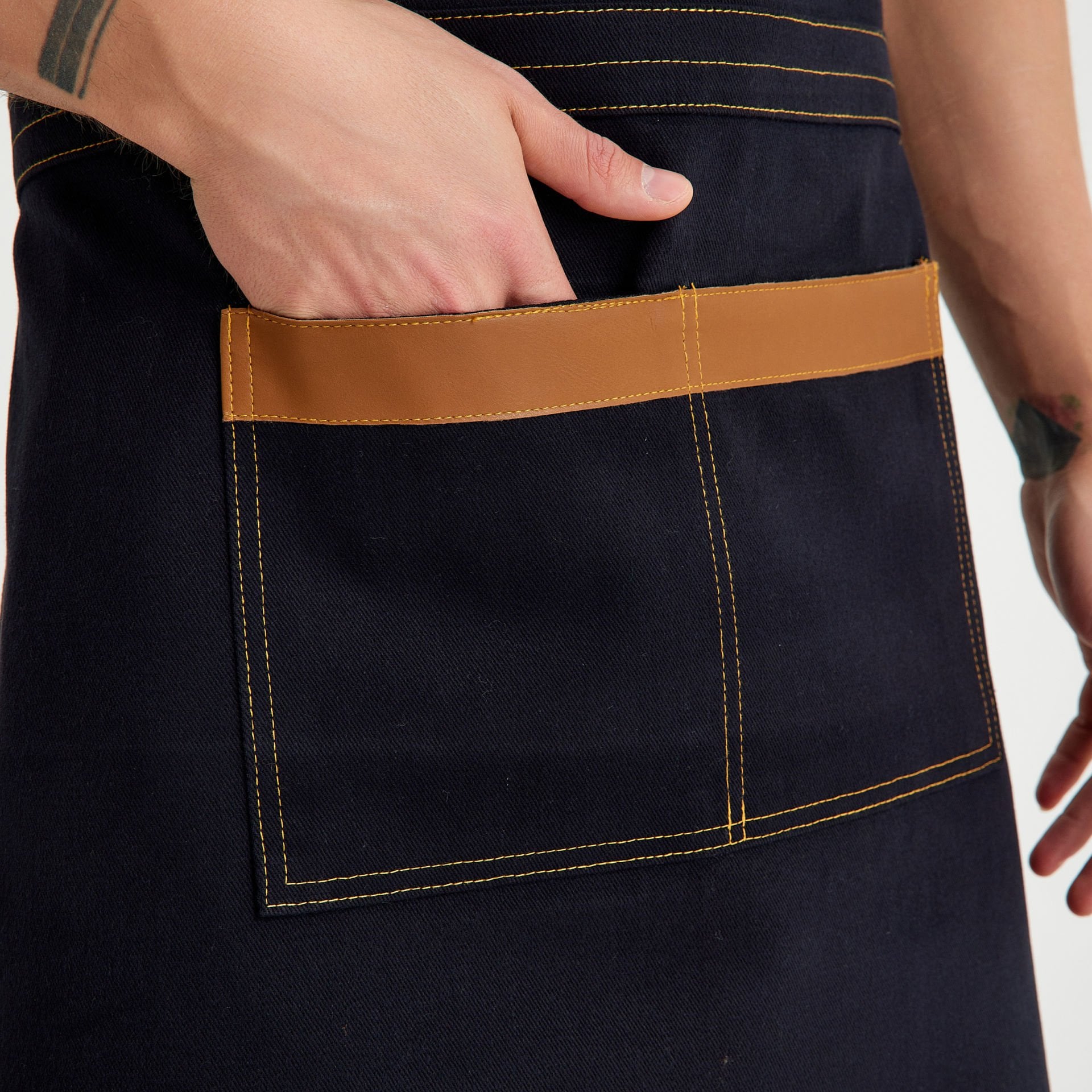 Siyah Kot Askılı Cepli Önlük