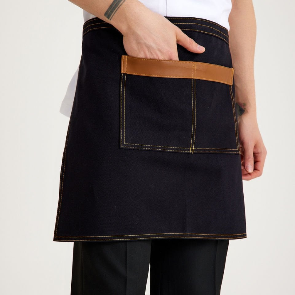 Siyah Cepli Yarım Kot Önlük
