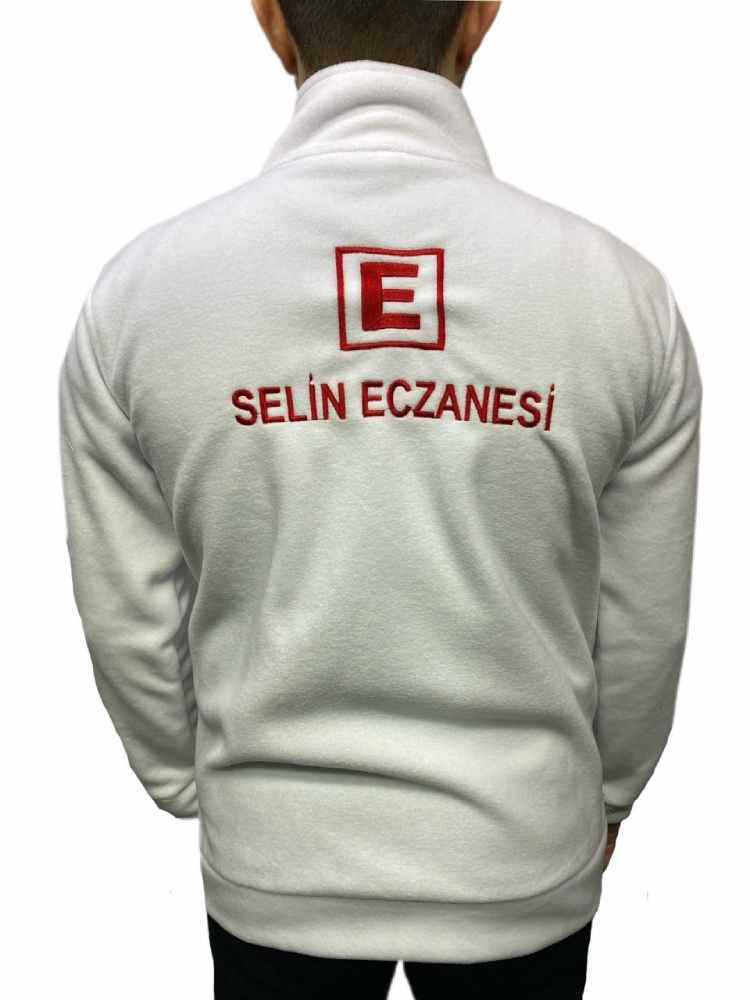 Beyaz Eczane Nakışlı Dik Yaka Cepli Polar Mont