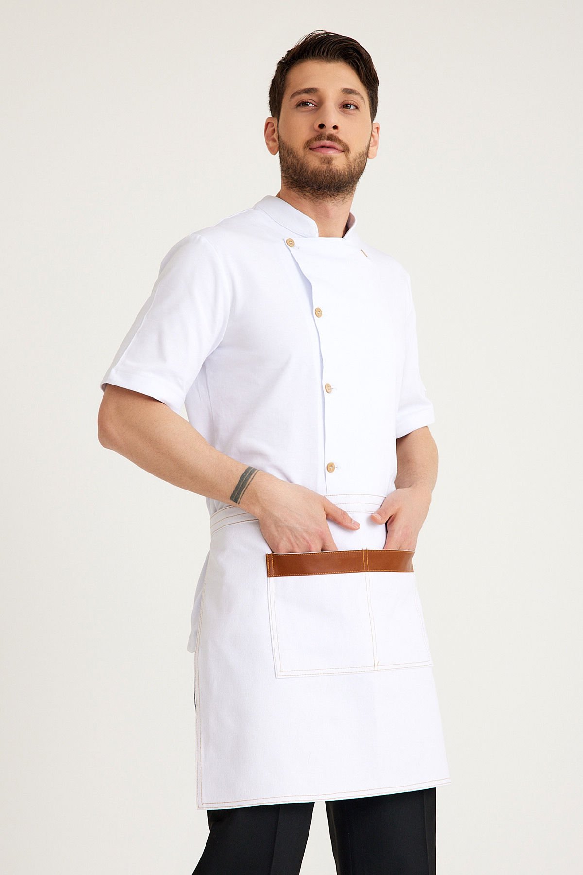 Beyaz Cepli Yarım Kot Önlük